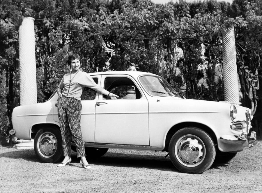  Alfa Romeo Giulietta Berlina (750) 1955 года  (фото 5 из 19)